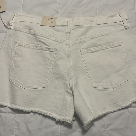 NWT White denim short - Picture 5 of 6